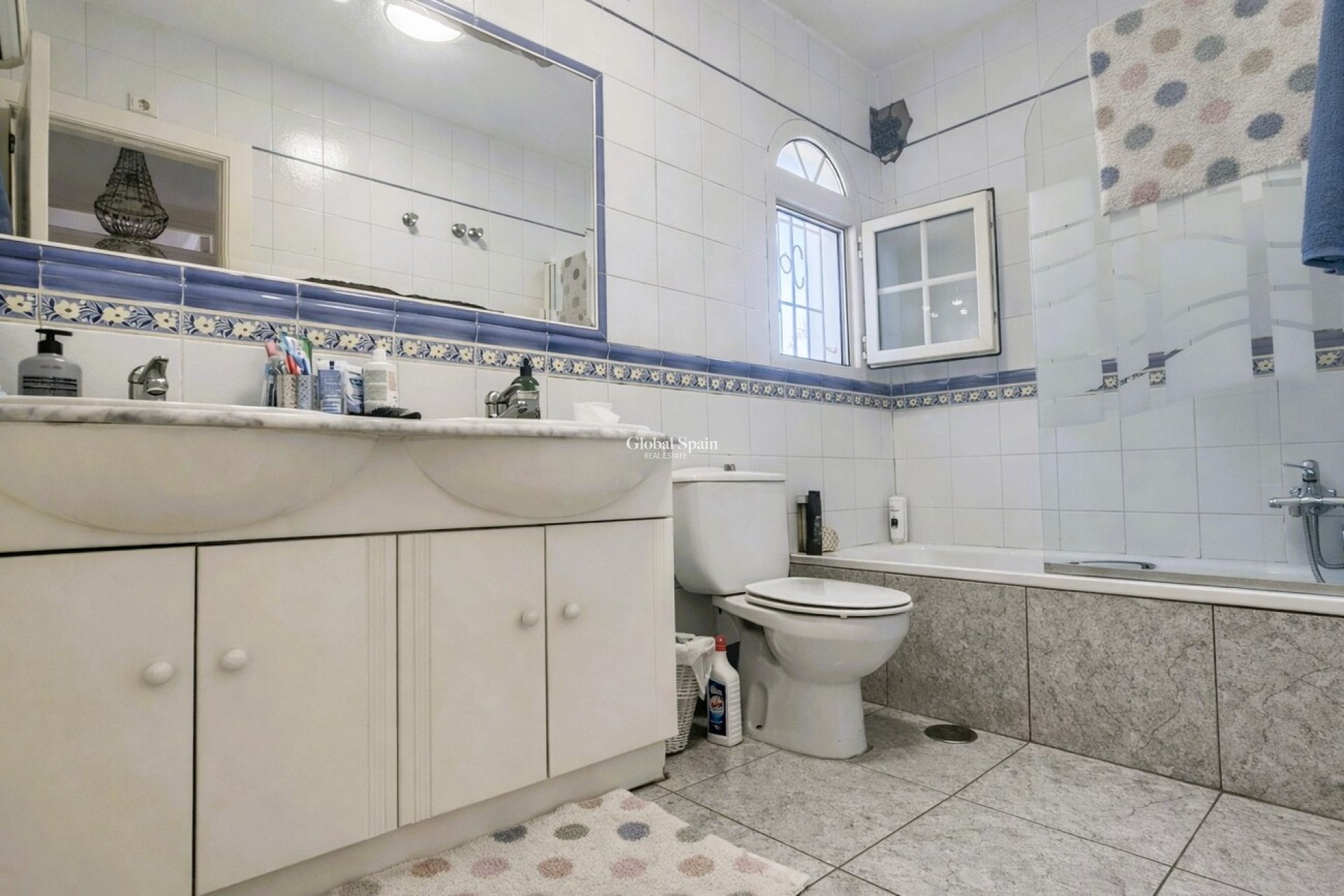Wederverkoop - HUIS -
LOS DOLSES - Inland