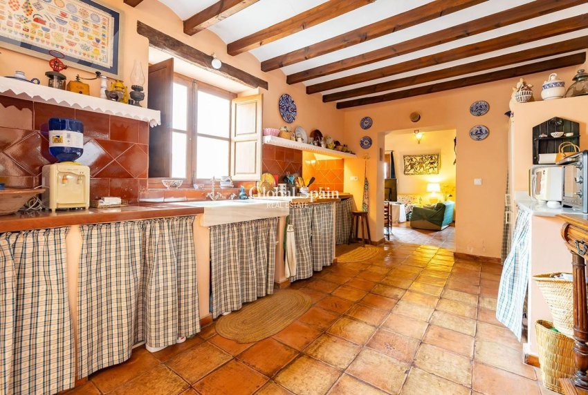 Wederverkoop - HUIS -
LOS MARTÍNEZ DEL PUERTO - Los Martínez Del Puerto