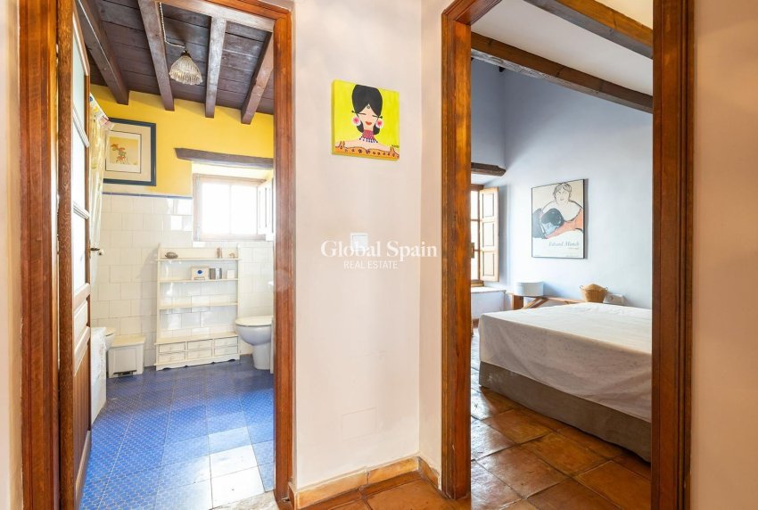 Wederverkoop - HUIS -
LOS MARTÍNEZ DEL PUERTO - Los Martínez Del Puerto