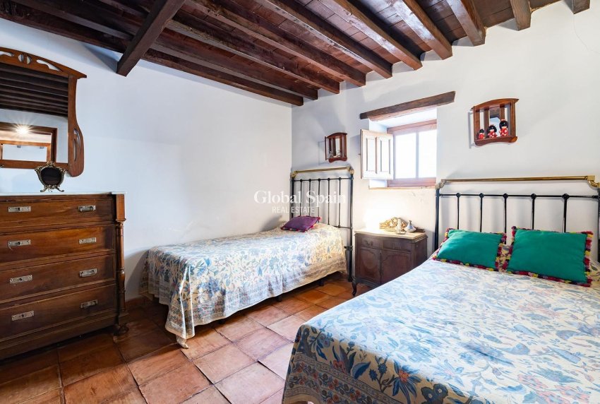 Wederverkoop - HUIS -
LOS MARTÍNEZ DEL PUERTO - Los Martínez Del Puerto