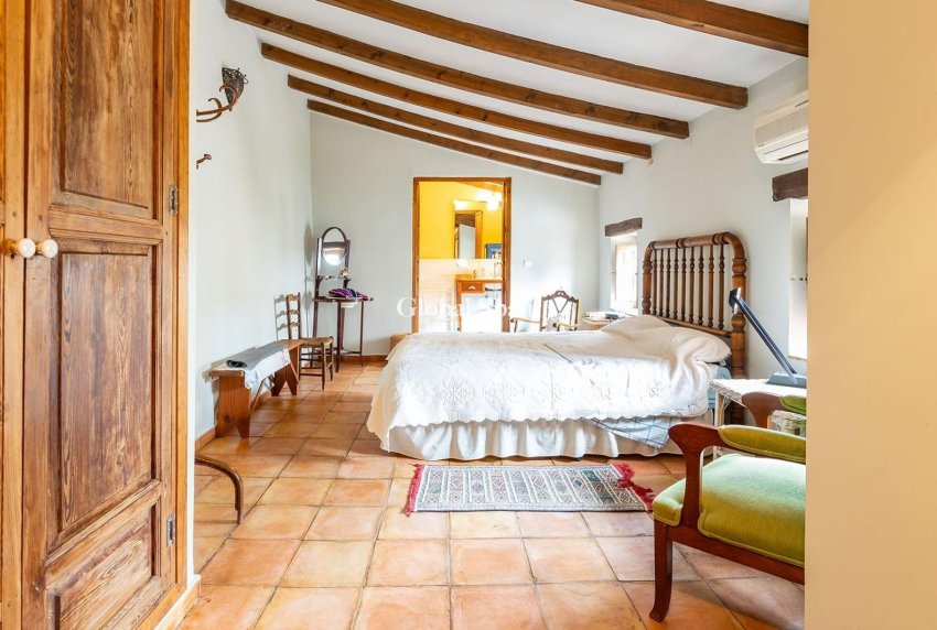 Wederverkoop - HUIS -
LOS MARTÍNEZ DEL PUERTO - Los Martínez Del Puerto