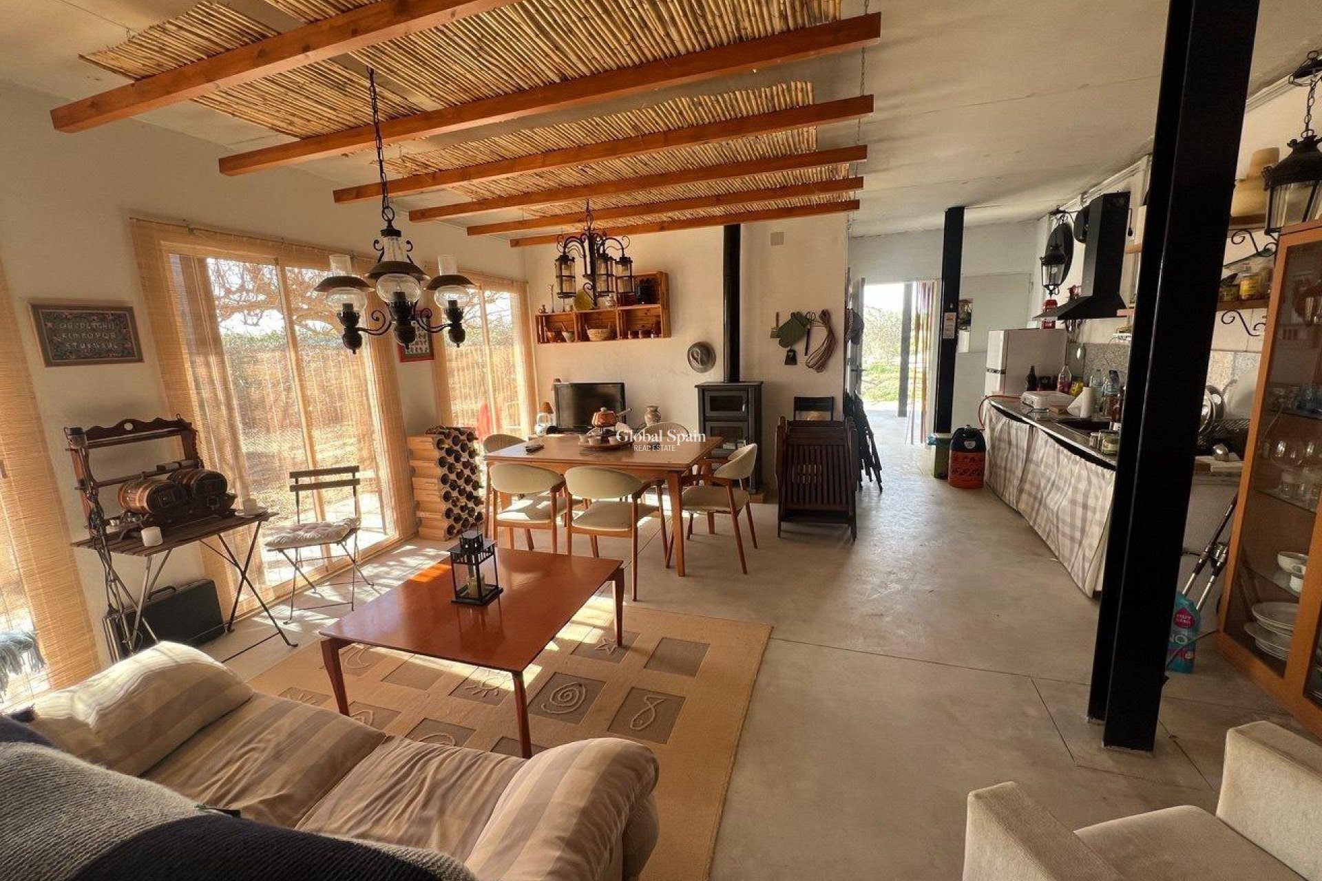 Wederverkoop - HUIS -
LOS MONTESINOS - Comunidad Valenciana