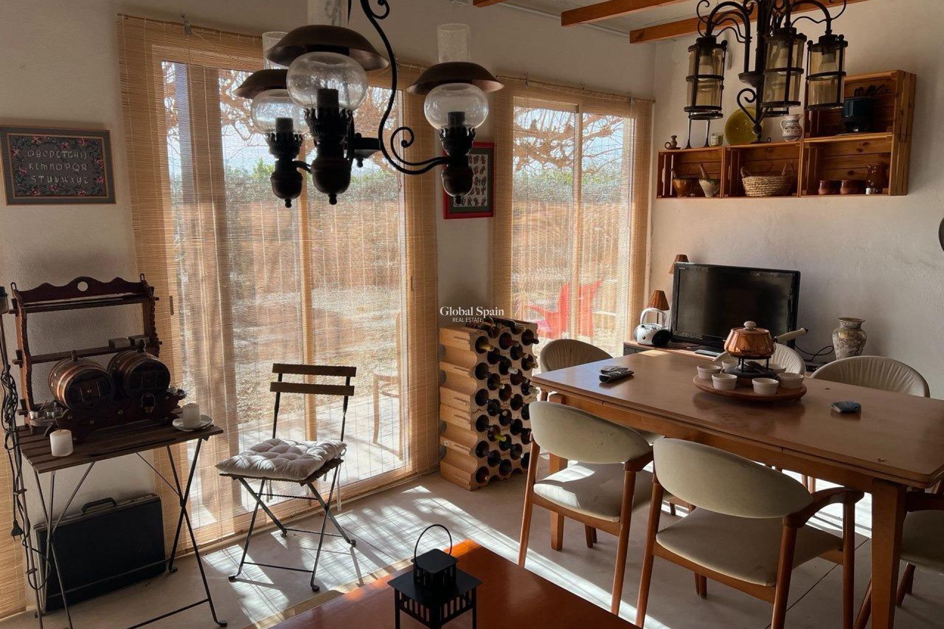 Wederverkoop - HUIS -
LOS MONTESINOS - Comunidad Valenciana