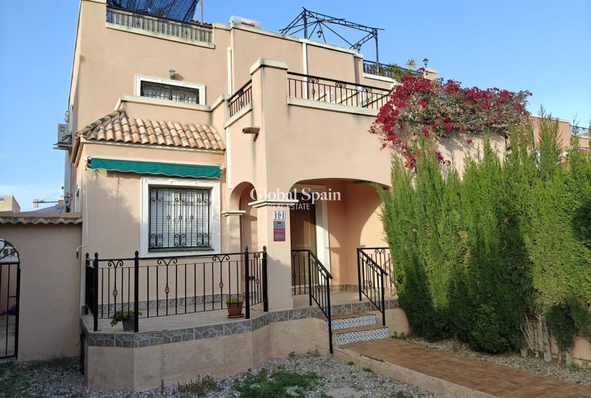 Wederverkoop - HUIS -
LOS MONTESINOS - Costa Blanca Sur