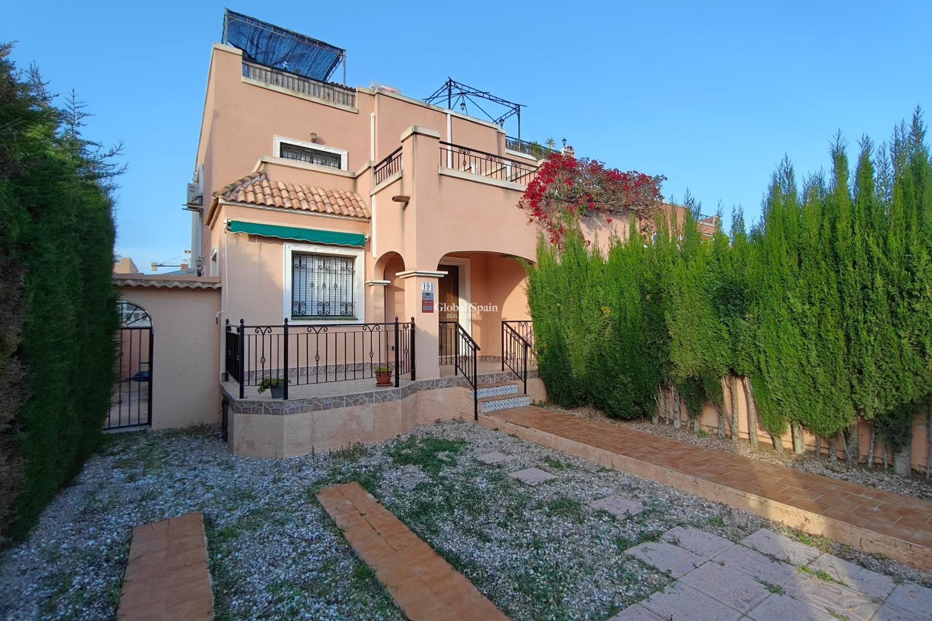 Wederverkoop - HUIS -
LOS MONTESINOS - Costa Blanca Sur