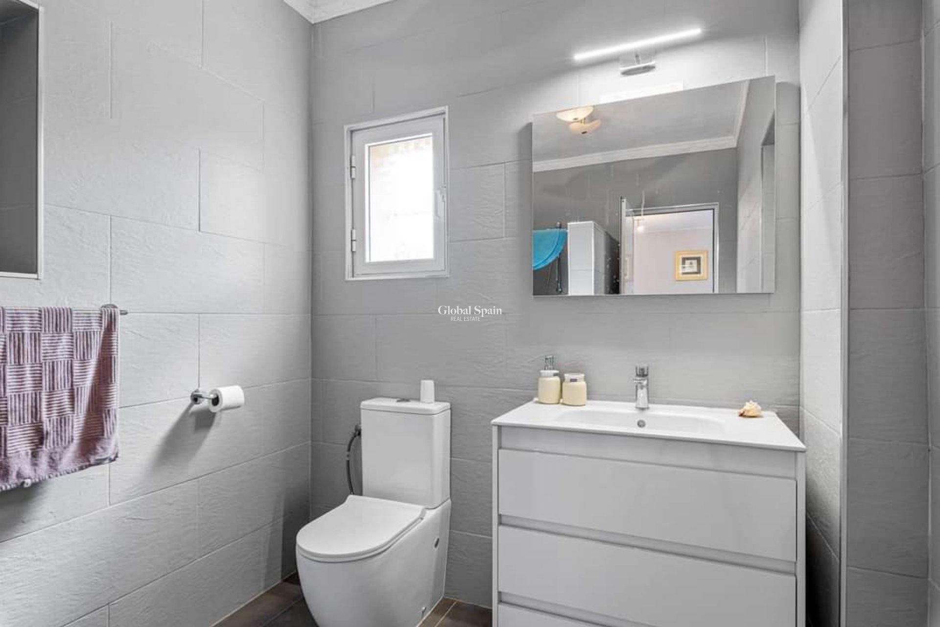 Wederverkoop - HUIS -
LOS MONTESINOS - Costa Blanca