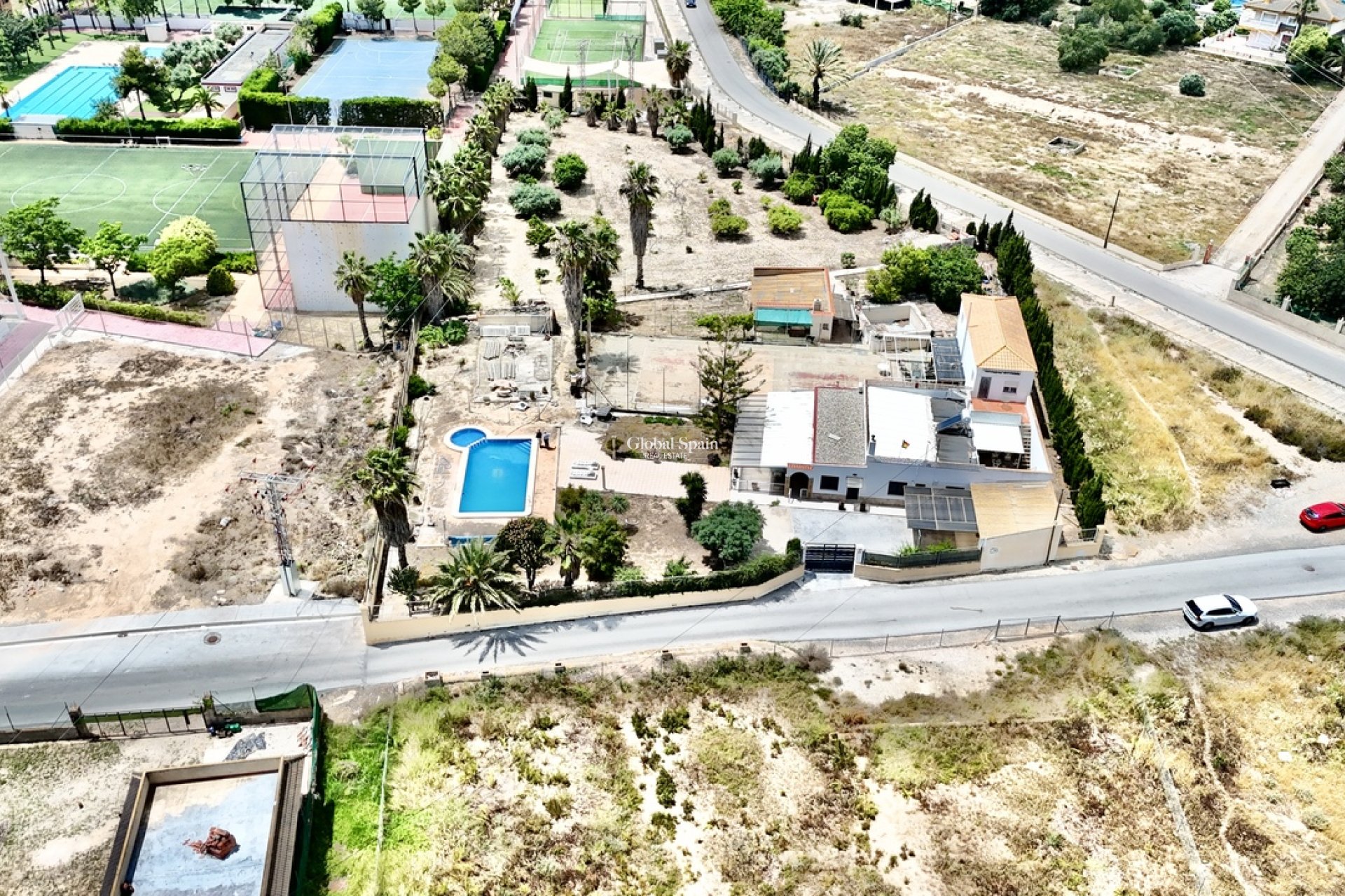 Wederverkoop - HUIS -
LOS MONTESINOS - Costa Blanca