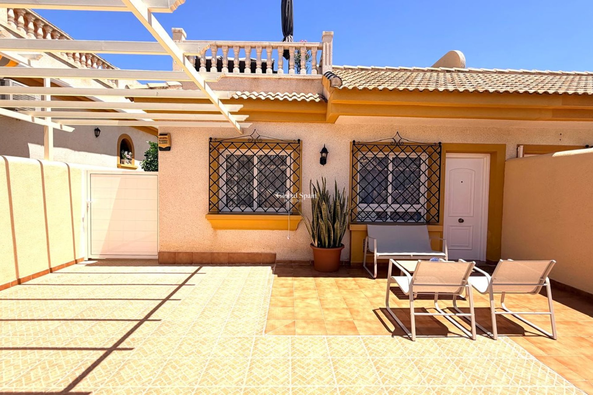 Wederverkoop - HUIS -
LOS MONTESINOS - Costa Blanca