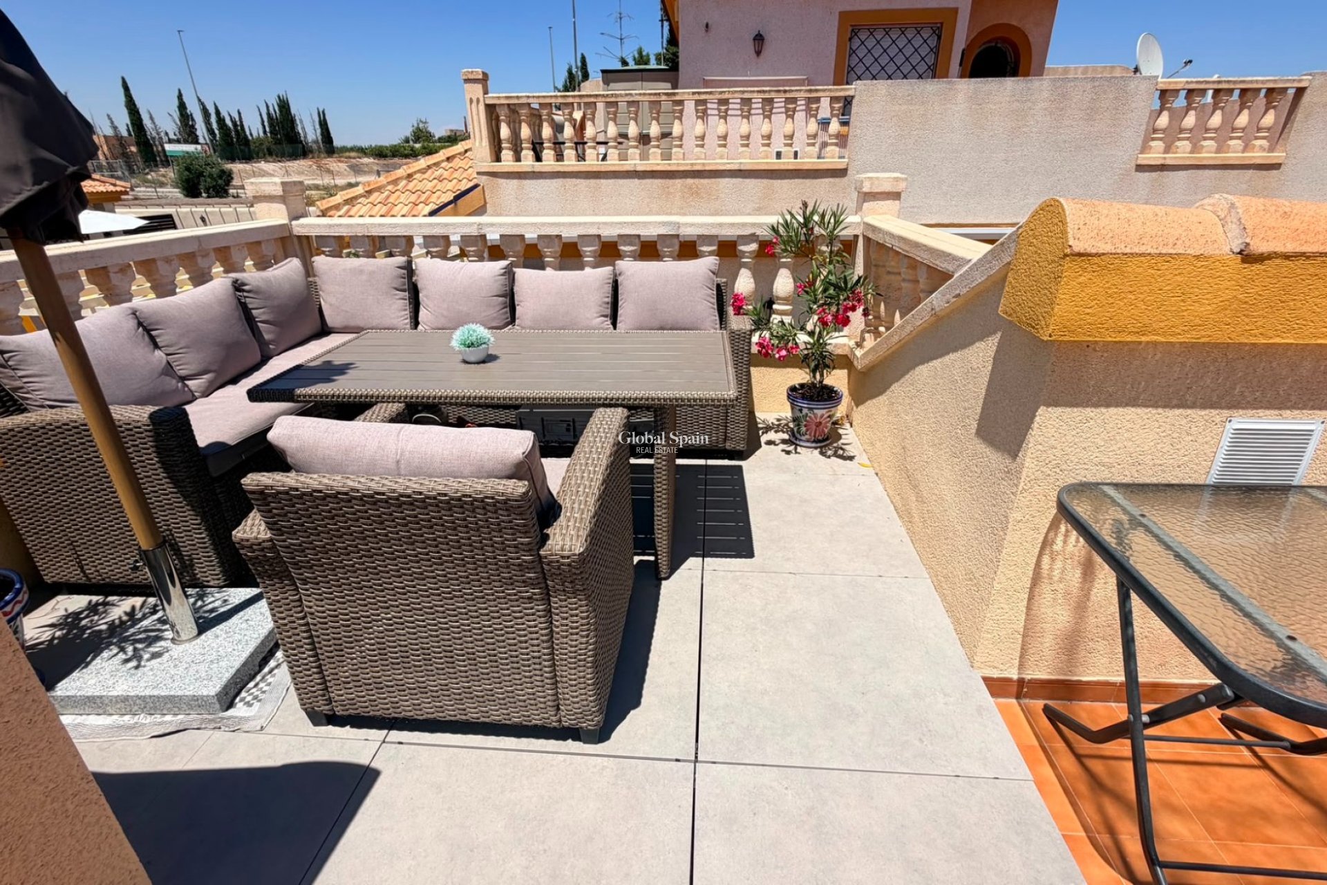 Wederverkoop - HUIS -
LOS MONTESINOS - Costa Blanca