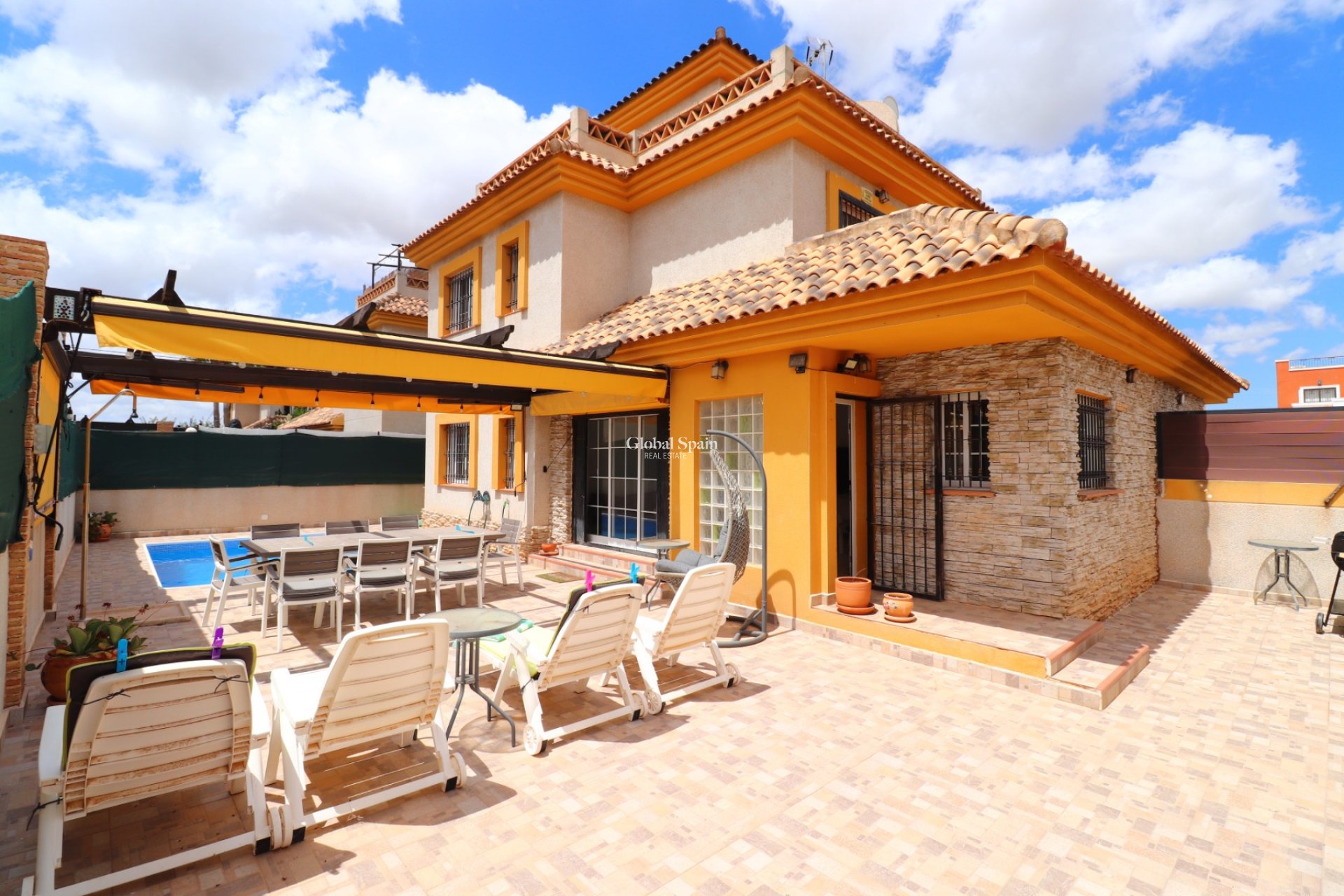 Wederverkoop - HUIS -
Los Montesinos - La Herrada