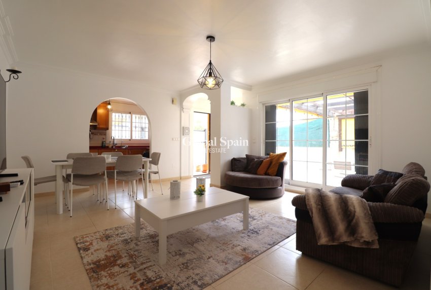 Wederverkoop - HUIS -
Los Montesinos - La Herrada