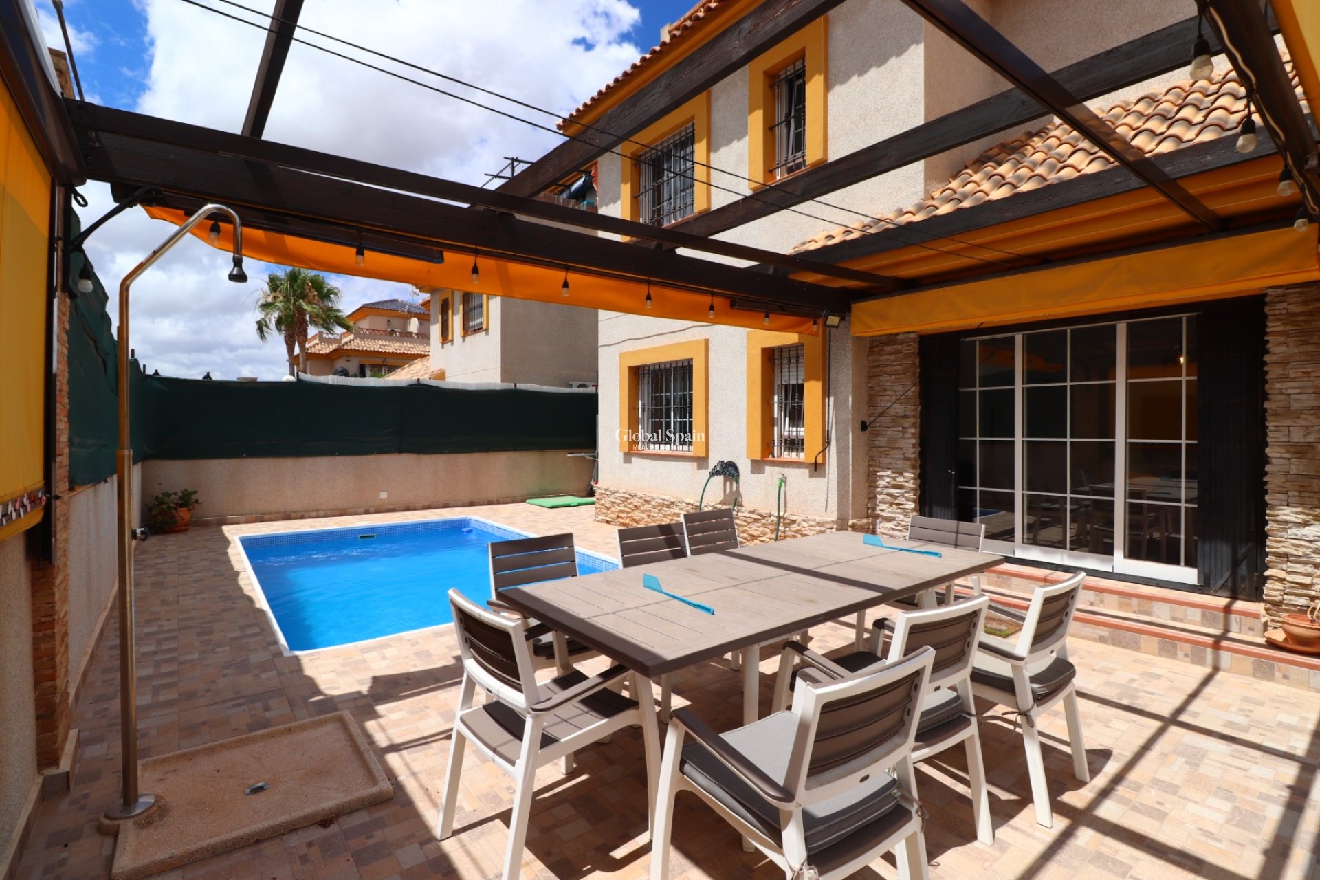 Wederverkoop - HUIS -
Los Montesinos - La Herrada