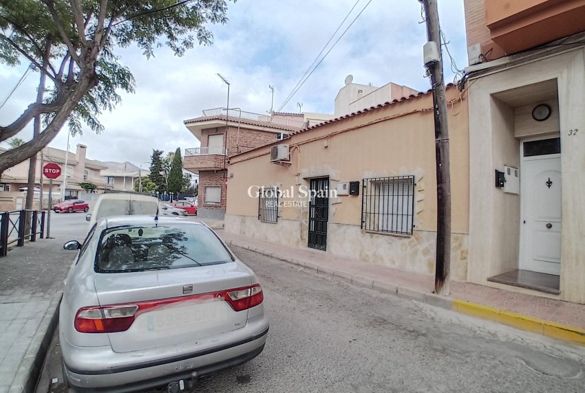 Wederverkoop - HUIS -
MAZARRÓN - Mazarron