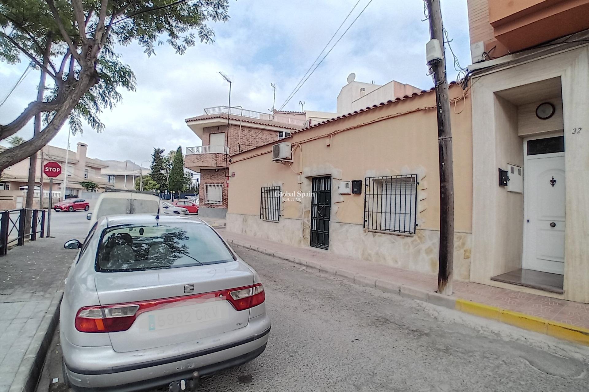 Wederverkoop - HUIS -
MAZARRÓN - Mazarron