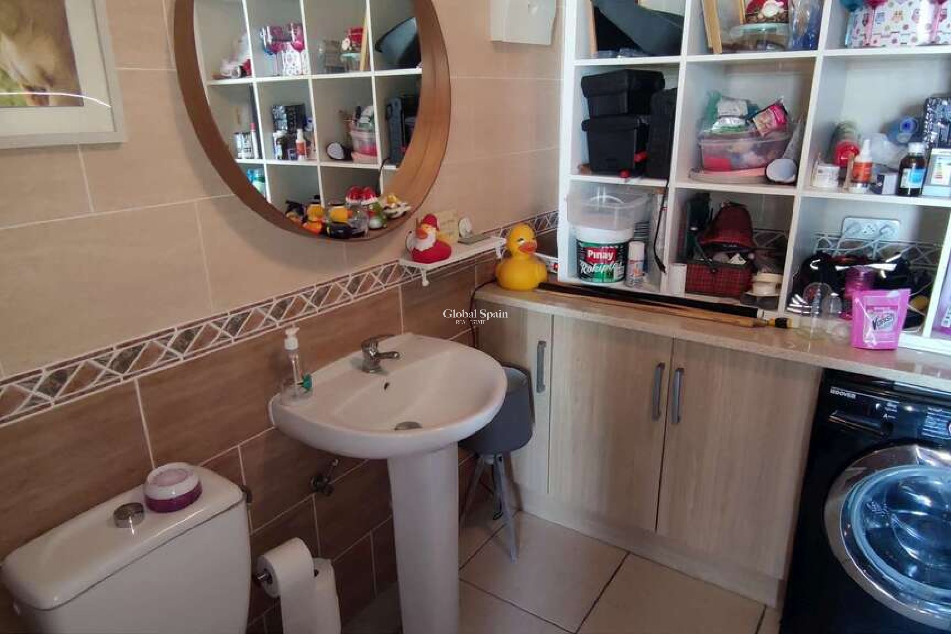 Wederverkoop - HUIS -
MONÓVAR - Inland