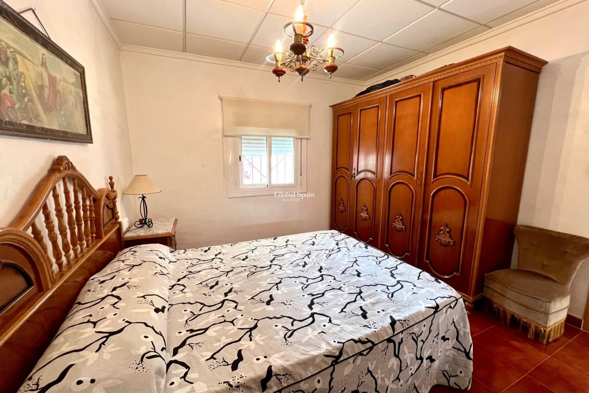 Wederverkoop - HUIS -
MONÓVAR - Inland