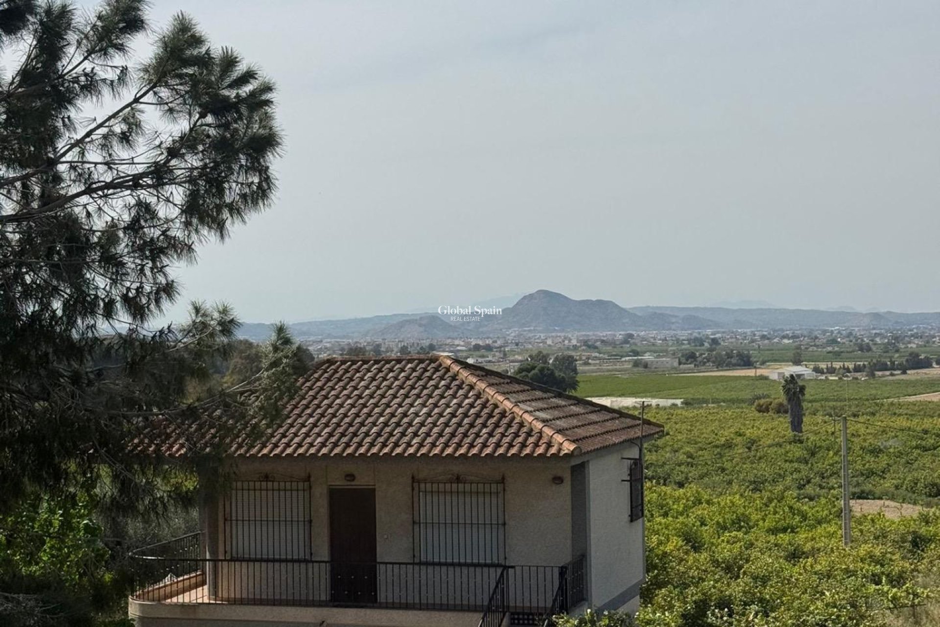 Wederverkoop - HUIS -
ORIHUELA - Arneva