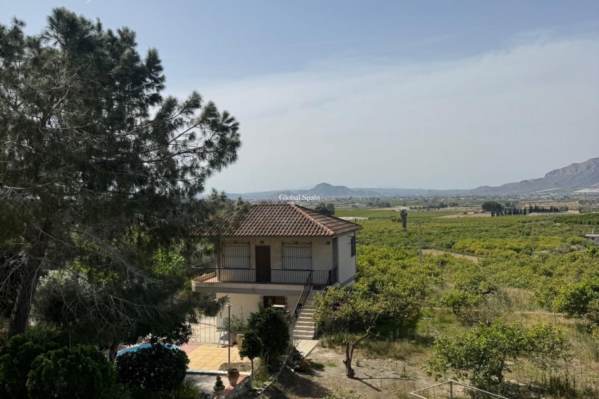 Wederverkoop - HUIS -
ORIHUELA - Arneva