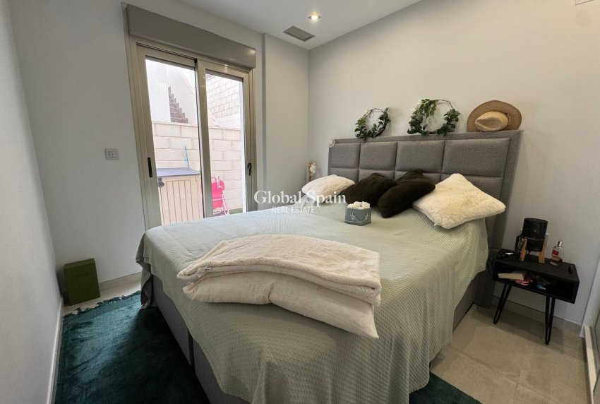 Wederverkoop - HUIS -
ORIHUELA - Costa Blanca Sur