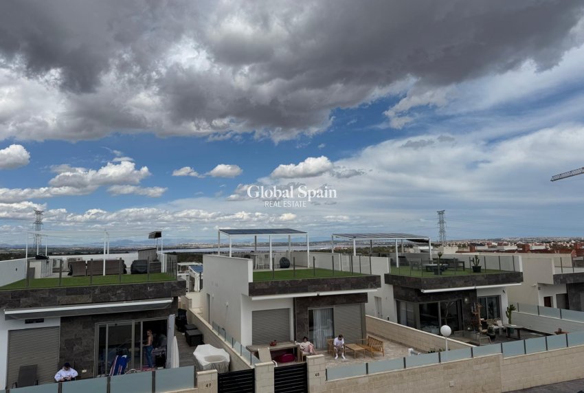 Wederverkoop - HUIS -
ORIHUELA - Costa Blanca Sur