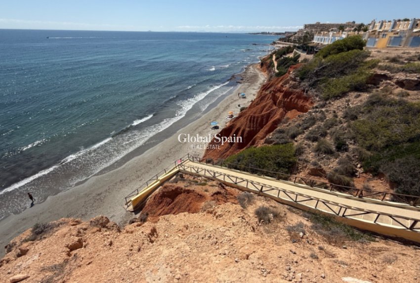 Wederverkoop - HUIS -
ORIHUELA - Costa Blanca Sur