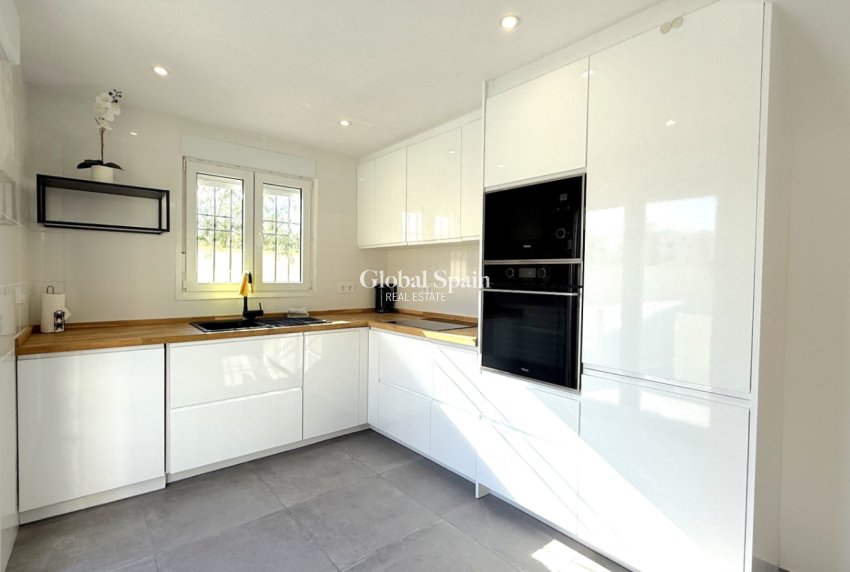 Wederverkoop - HUIS -
ORIHUELA - Costa Blanca Sur