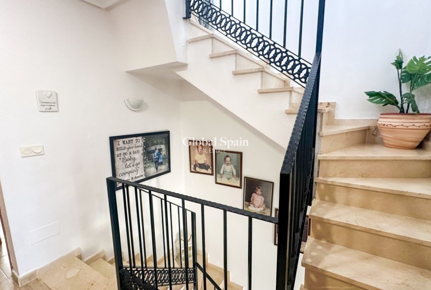 Wederverkoop - HUIS -
ORIHUELA - Costa Blanca Sur