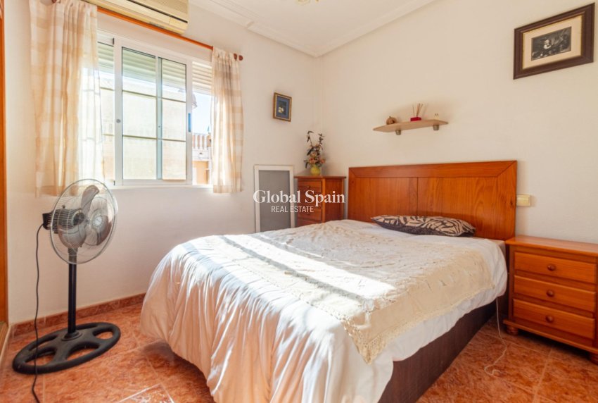 Wederverkoop - Huis -
ORIHUELA COSTA - CABO ROIG