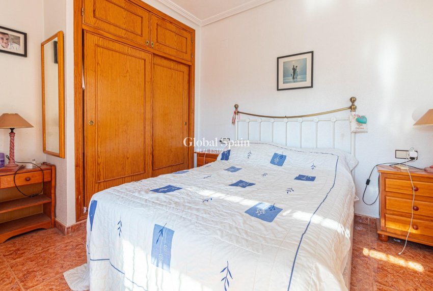 Wederverkoop - Huis -
ORIHUELA COSTA - CABO ROIG