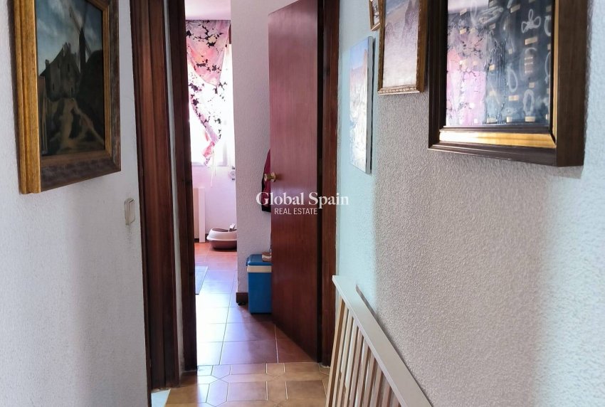 Wederverkoop - HUIS -
ORIHUELA COSTA - CABO ROIG