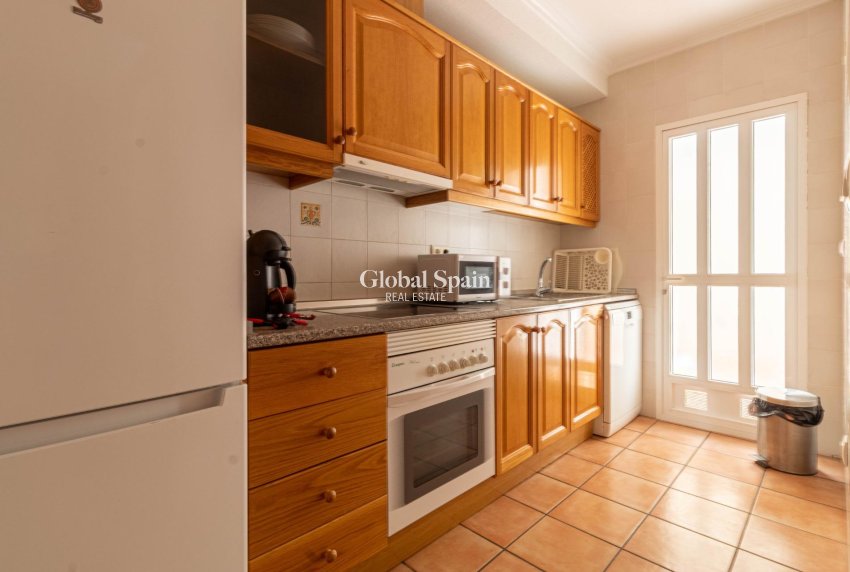 Wederverkoop - Huis -
ORIHUELA COSTA - CABO ROIG