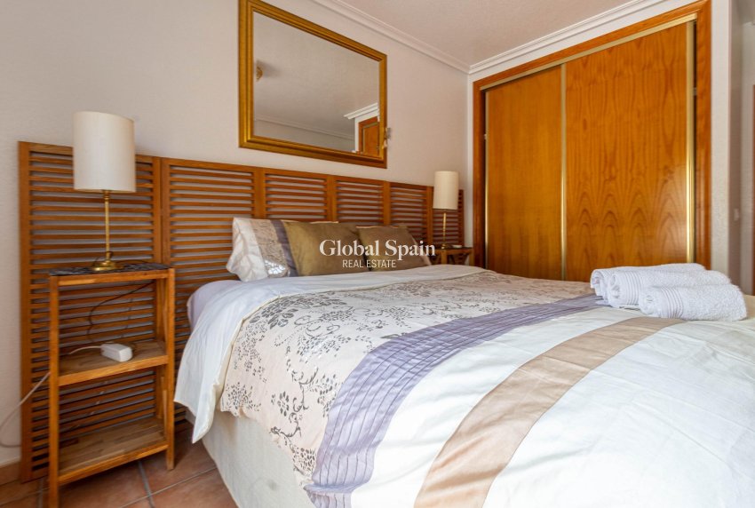 Wederverkoop - Huis -
ORIHUELA COSTA - CABO ROIG