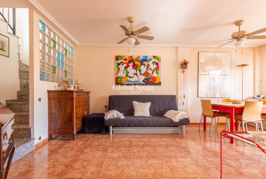 Wederverkoop - Huis -
ORIHUELA COSTA - CABO ROIG