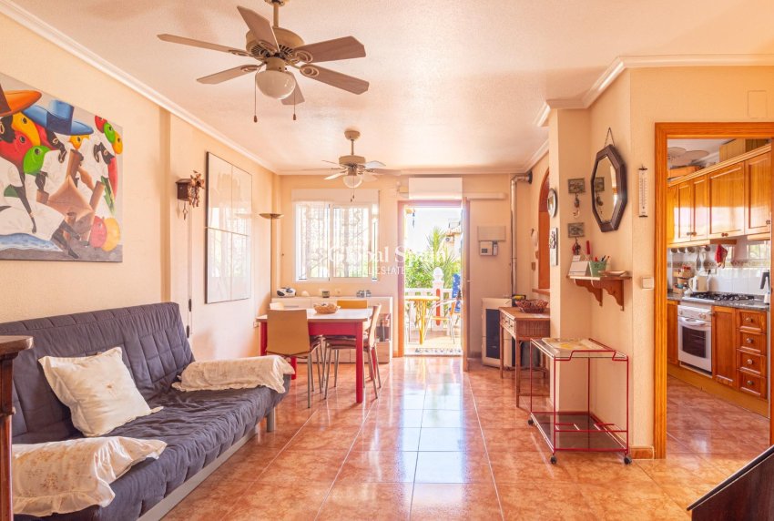 Wederverkoop - Huis -
ORIHUELA COSTA - CABO ROIG