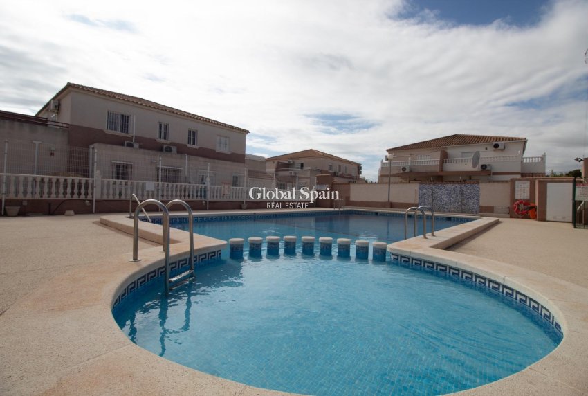 Wederverkoop - Huis -
ORIHUELA COSTA - CABO ROIG