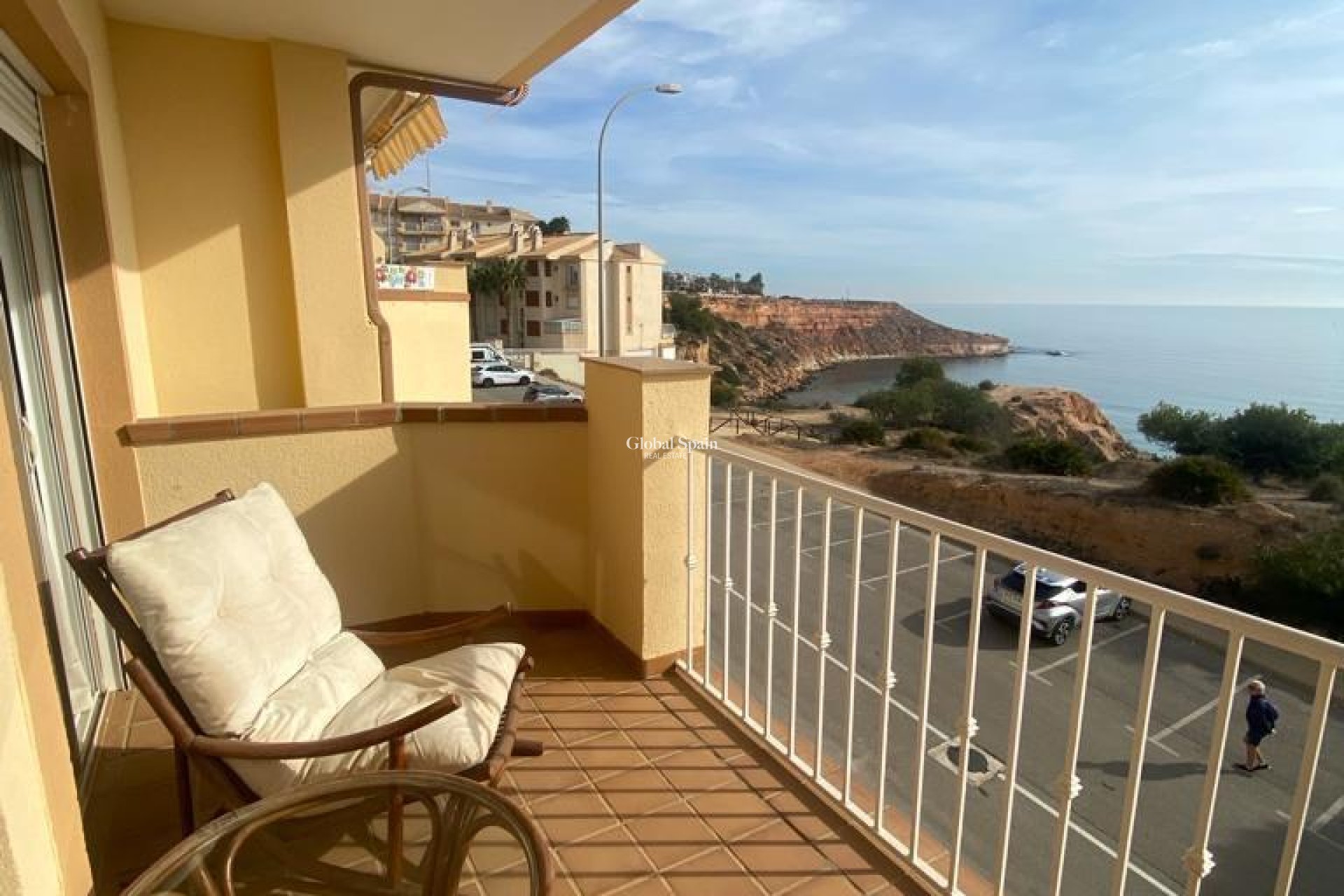 Wederverkoop - HUIS -
ORIHUELA COSTA - CAMPOAMOR