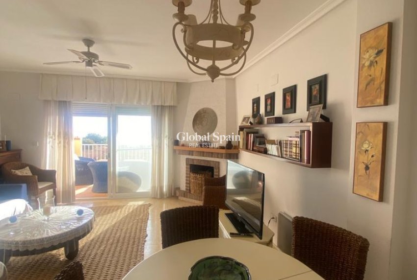 Wederverkoop - HUIS -
ORIHUELA COSTA - CAMPOAMOR