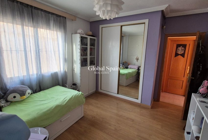 Wederverkoop - HUIS -
ORIHUELA COSTA - Costa Blanca Sur