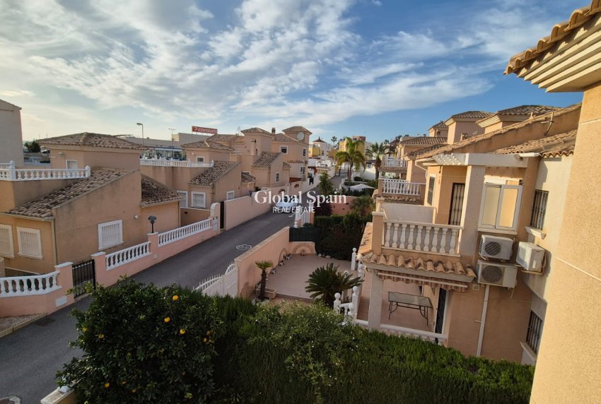 Wederverkoop - HUIS -
ORIHUELA COSTA - Costa Blanca Sur