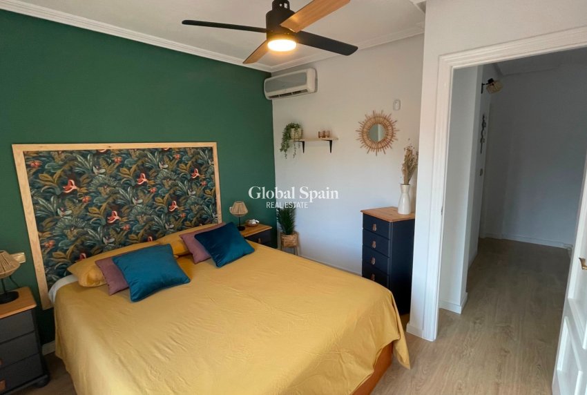 Wederverkoop - HUIS -
ORIHUELA COSTA - Costa Blanca