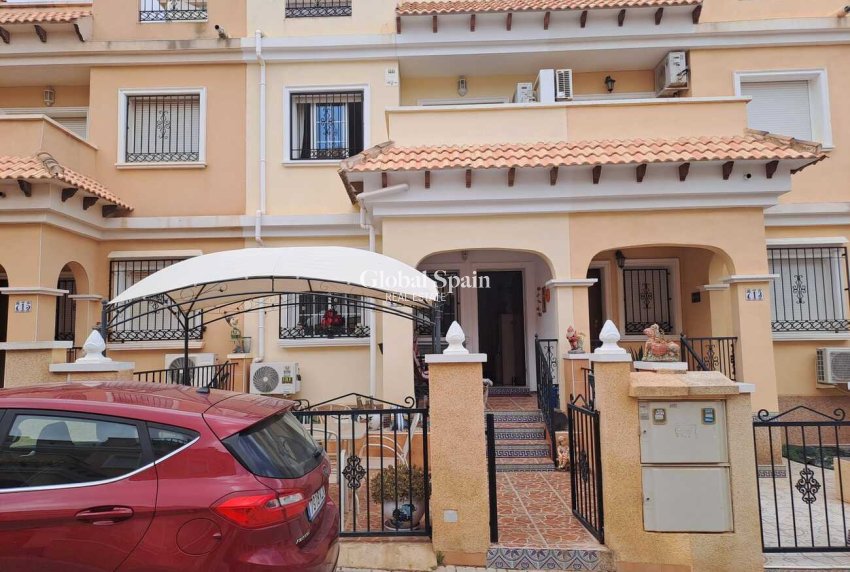 Wederverkoop - HUIS -
ORIHUELA COSTA - Costa Blanca