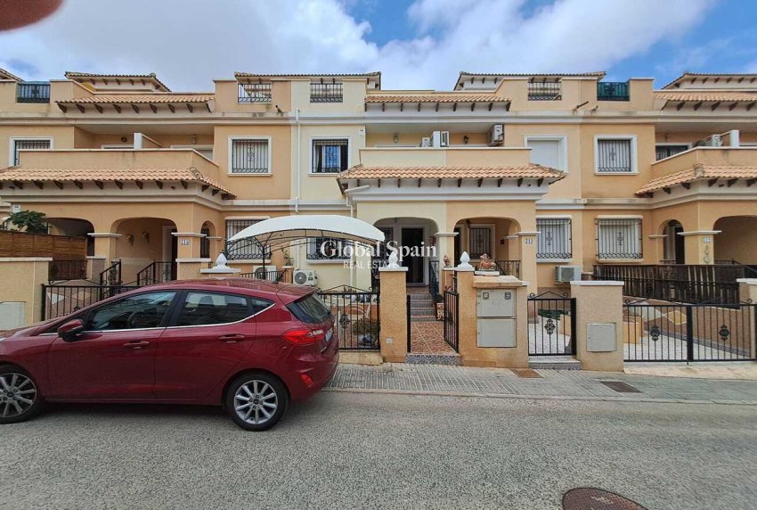 Wederverkoop - HUIS -
ORIHUELA COSTA - Costa Blanca