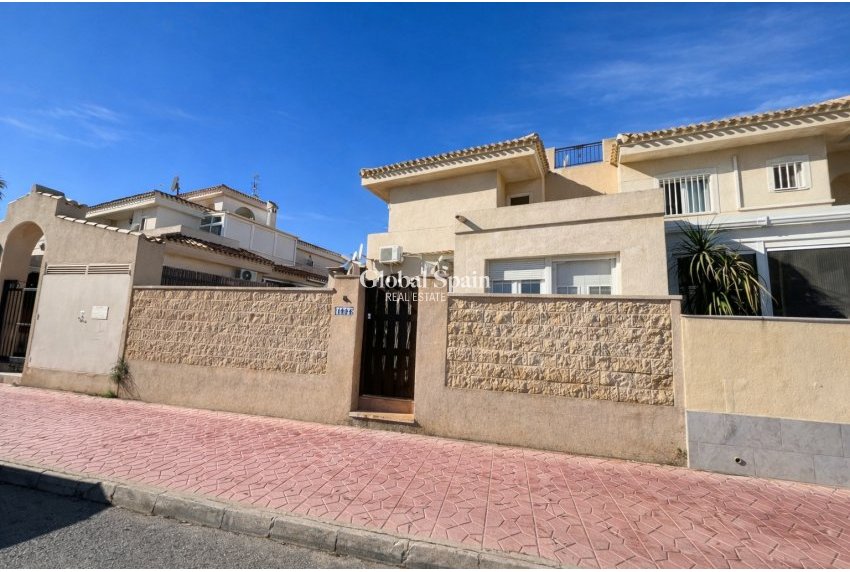 Wederverkoop - HUIS -
ORIHUELA COSTA - Costa Blanca