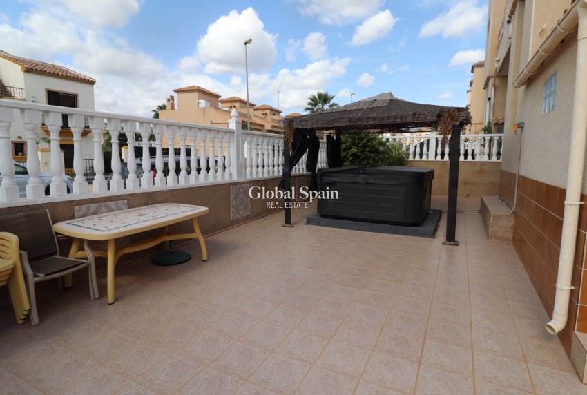 Wederverkoop - HUIS -
ORIHUELA COSTA - Costa Blanca