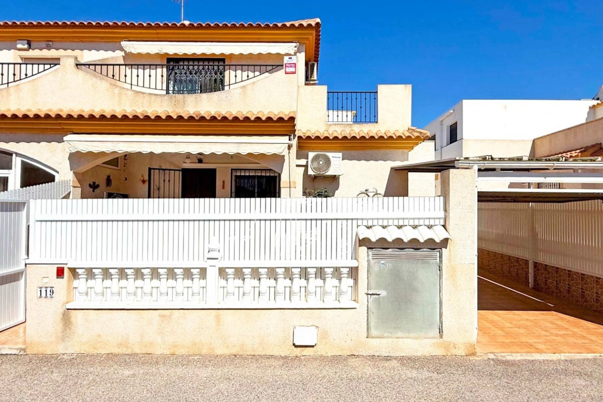 Wederverkoop - HUIS -
ORIHUELA COSTA - Costa Blanca