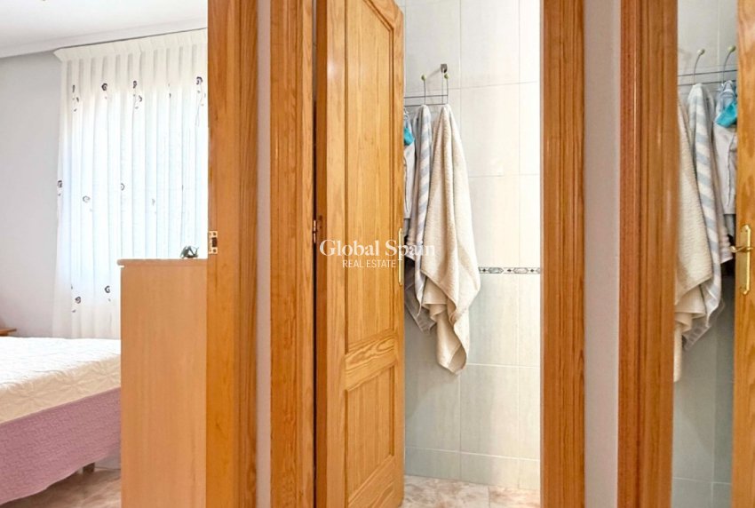 Wederverkoop - HUIS -
ORIHUELA COSTA - Costa Blanca