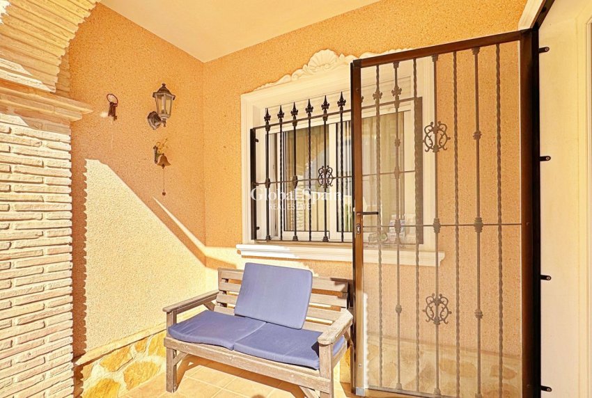 Wederverkoop - HUIS -
ORIHUELA COSTA - Costa Blanca