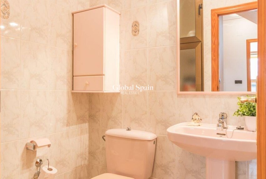 Wederverkoop - HUIS -
ORIHUELA COSTA - Costa Blanca