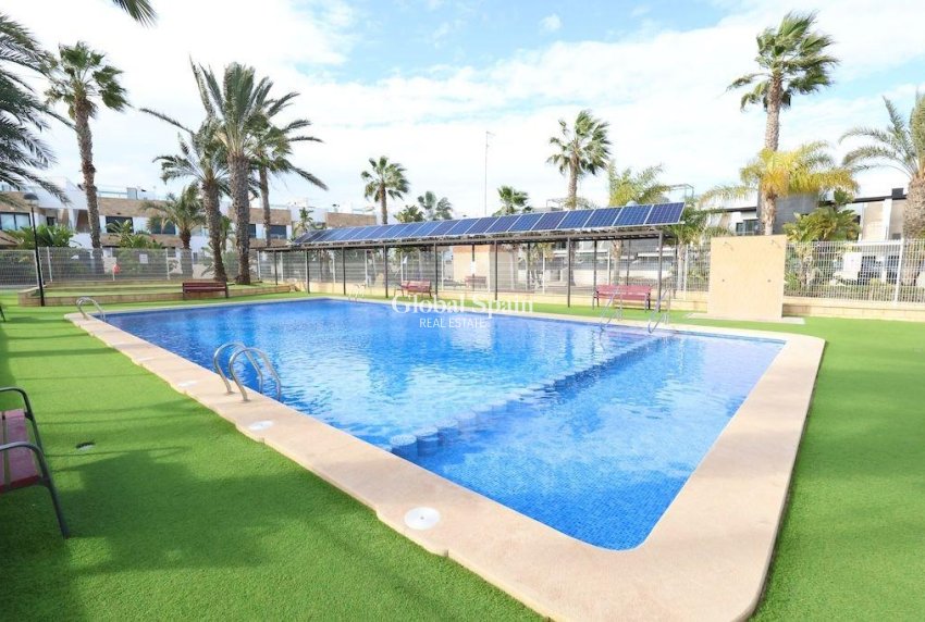 Wederverkoop - HUIS -
ORIHUELA COSTA - Costa Blanca