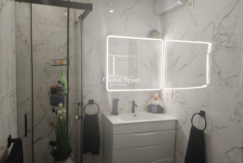 Wederverkoop - HUIS -
ORIHUELA COSTA - Costa Blanca